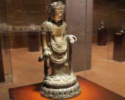 The Horyu-ji treasures with were given to the Imperial family are displayed in the Horyu-ji Homostukan. This gallery owns 319 items The Horyu-ji treasures with were given to the Imperial family are displayed in the Horyu-ji Homostukan. This gallery owns 319 items.